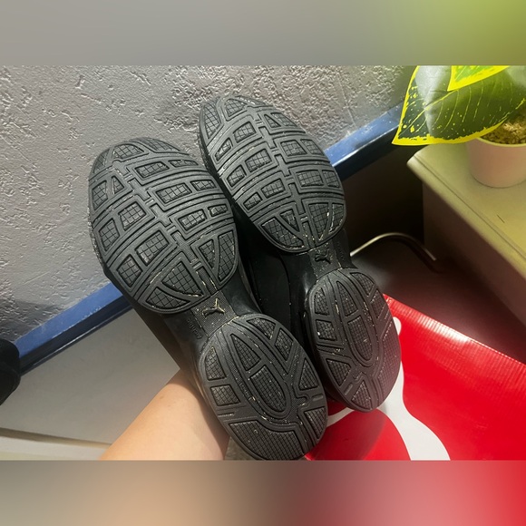 Men’s Puma Shoes - Picture 3 of 4